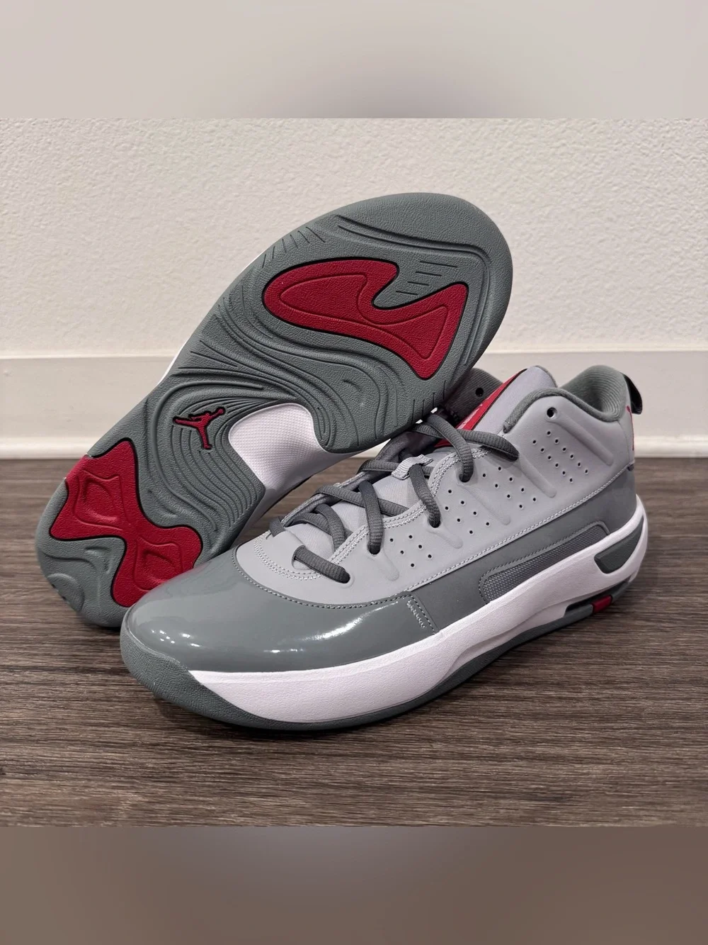 Jordan Max Aura 7 Mid Sneaker - Grey/Red Sz 13